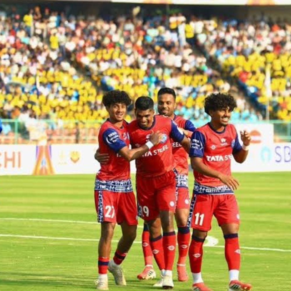 टाटा स्टील ने जमशेदपुर FC को सिर्फ ₹100 में बेचा:क्लब चर्चिल-ब्रदर्स खरीदेगा; जानें ISL में घाटे और भारतीय फुटबॉल के भविष्य पर क्या असर होगा
