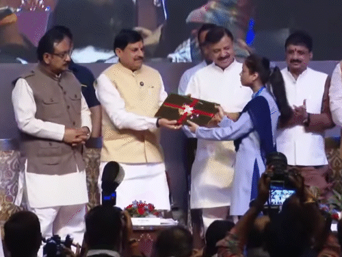 मेधावी विद्यार्थियों को 1 सितंबर को मिलेगी लैपटॉप की राशि:12वीं में 75% या उससे अधिक अंक लाने वाले 80180 छात्र होंगे लाभांवित