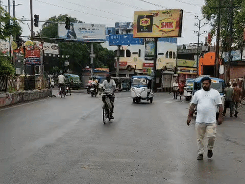 कानपुर में सुबह से बादलों की आवाजाही जारी:अगले 24 घंटे में बारिश की चेतावनी, खतरे के निशान से 1 मीटर दूर गंगा