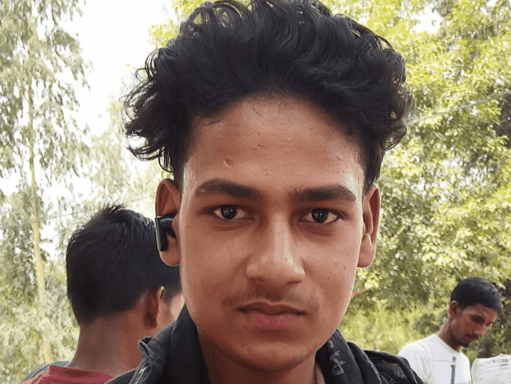 रायबरेली में दो बाइकों की टक्कर, 2 की मौत:तीसरा युवक गंभीर घायल, स्वतंत्रता दिवस के कार्यक्रम से लौटते समय हादसा