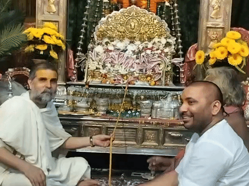 सरयू कूले बना रहा सावन पद के साथ झूलनोत्सव समापन:पूर्णिमा को देर तक अयोध्या के मंदिरों में बहती रही गायन-वादन और नृत्य की त्रिवेणी