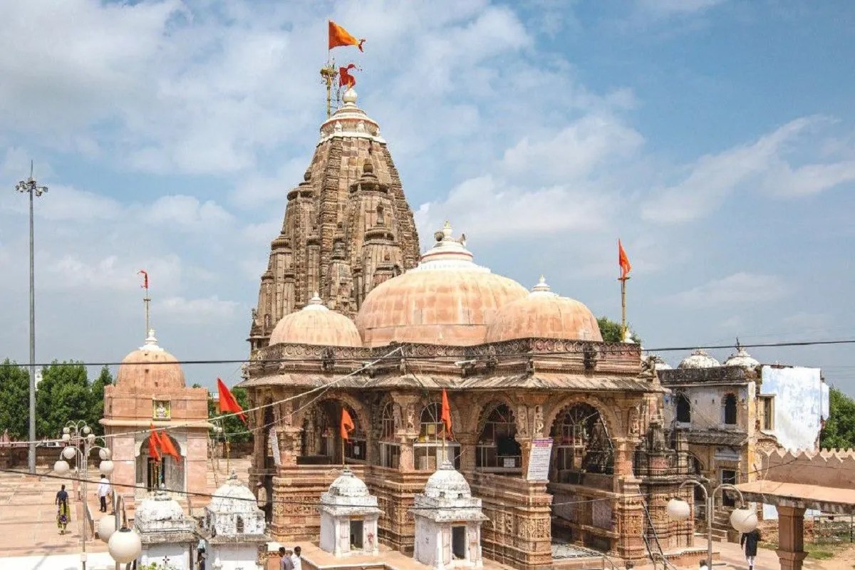 सावन का सत्कार – 3, अपनी अनोखी वास्तुकला के लिए प्रसिद्ध है हाटकेश्वर महादेव मंदिर