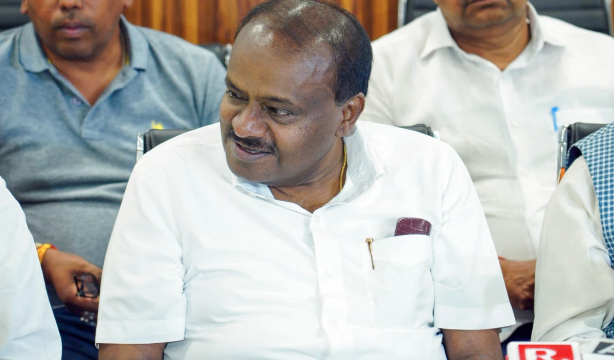 HD Kumaraswamy का Sonia Gandhi पर तीखा वार: ‘इटैलियन खून’ वाली टिप्पणी से मचा सियासी बखेड़ा