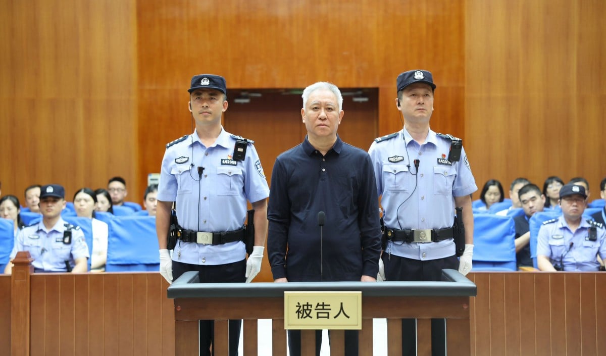Evergrande Crisis: एशिया के सबसे अमीर रहे Hui Ka Yan को China में उम्रकैद, 2 लाख करोड़ के कर्ज में डूबी कंपनी