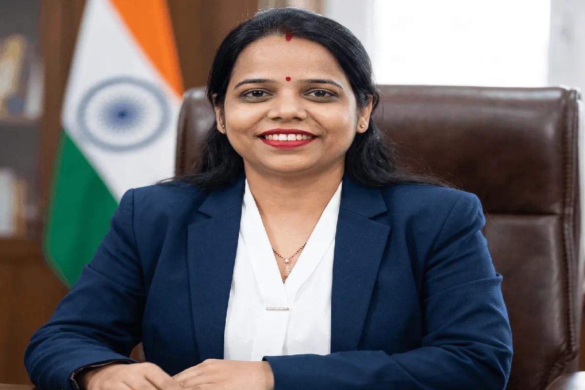 “मुझे 14 साल तक कैद करके रखा गया” एमपी की आइएएस नेहा मारव्या फिर सुर्खियों में