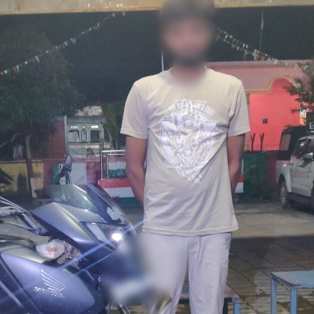 समस्तीपुर में हथियार के साथ युवक गिरफ्तार:वाहन जांच में पुलिस ने रोका, पिस्तौल के साथ मैगजीन और बाइक भी जब्त