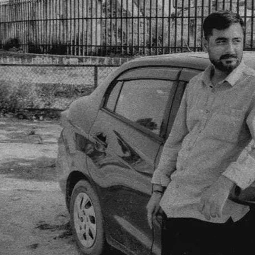 पत्नी मायके गई थी, युवक ने फांसी लगाकर की आत्महत्या:रक्षाबंधन पर भाई के साथ लौटी पत्नी ने पड़ोसी की छत से देखा शव