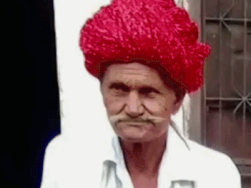 भीलवाड़ा में अज्ञात बदमाशों ने बुजुर्ग को गोली मारी:बाड़े में भैंसों की देखभाल करने गए थे, गंभीर हालत में अस्पताल में भर्ती