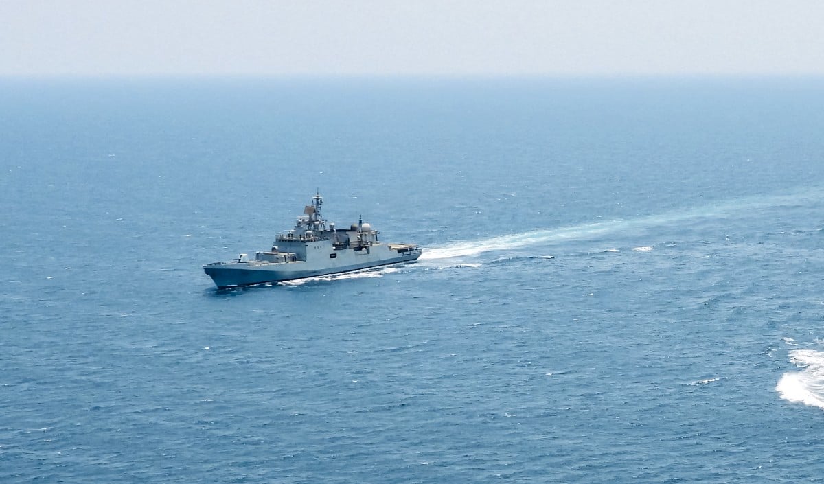 INS Nipun joins Indian Navy | समुद्र की गहराई में भारत का बढ़ा पराक्रम! भारतीय नौसेना में शामिल हुआ स्वदेशी डाइविंग सपोर्ट वेसल ‘INS निपुण’