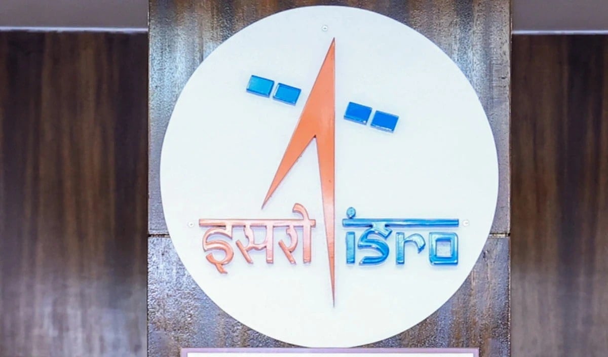 Space Economy में बड़ी चुनौती, Cambridge Study का दावा US के मुकाबले काफी महंगी है ISRO की Rocket Launching