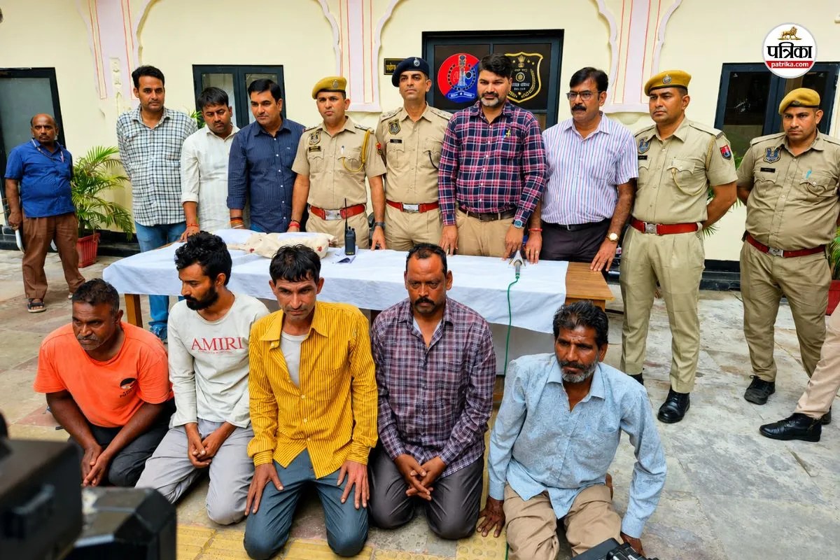 Jaipur : जर्जर मकान तोड़ते समय मिला करोड़ों का खजाना, मजदूर ने साथियों संग बांटा, 10 माह बाद खुली पोल, 5 गिरफ्तार