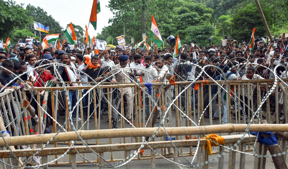 Jharkhand Protest: रांची में 500 अज्ञात छात्रों सहित 600 प्रदर्शनकारियों पर FIR, सरकार पर ‘दमन’ का आरोप