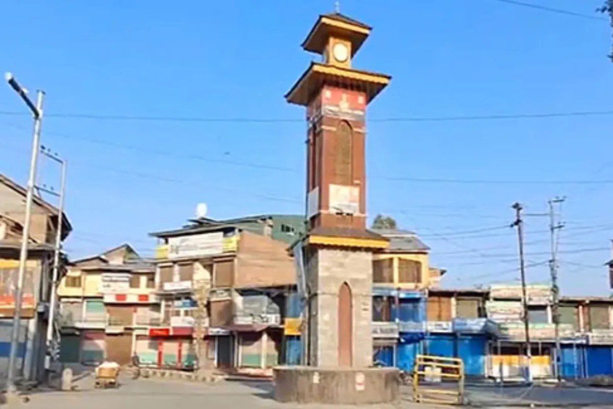 धमकी के बाद कश्मीरी पंडित वर्कर्स को वर्क फ्रॉम होम या छुट्टी के निर्देश