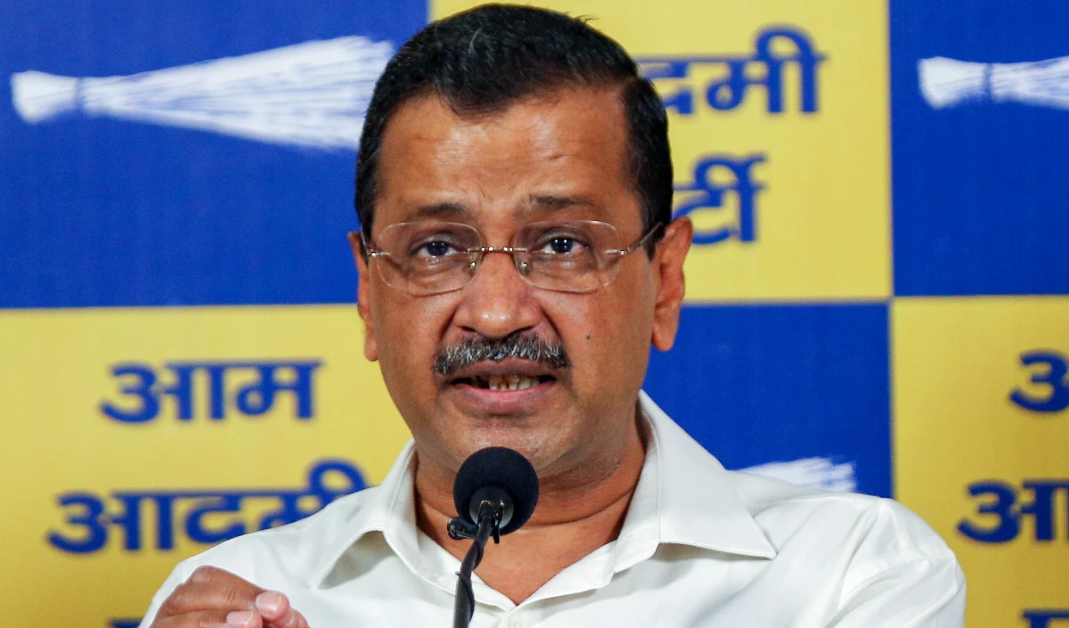 देश को America के हाथों गिरवी रख रहे PM Modi, Trump की गुलामी क्यों: Kejriwal का बड़ा हमला