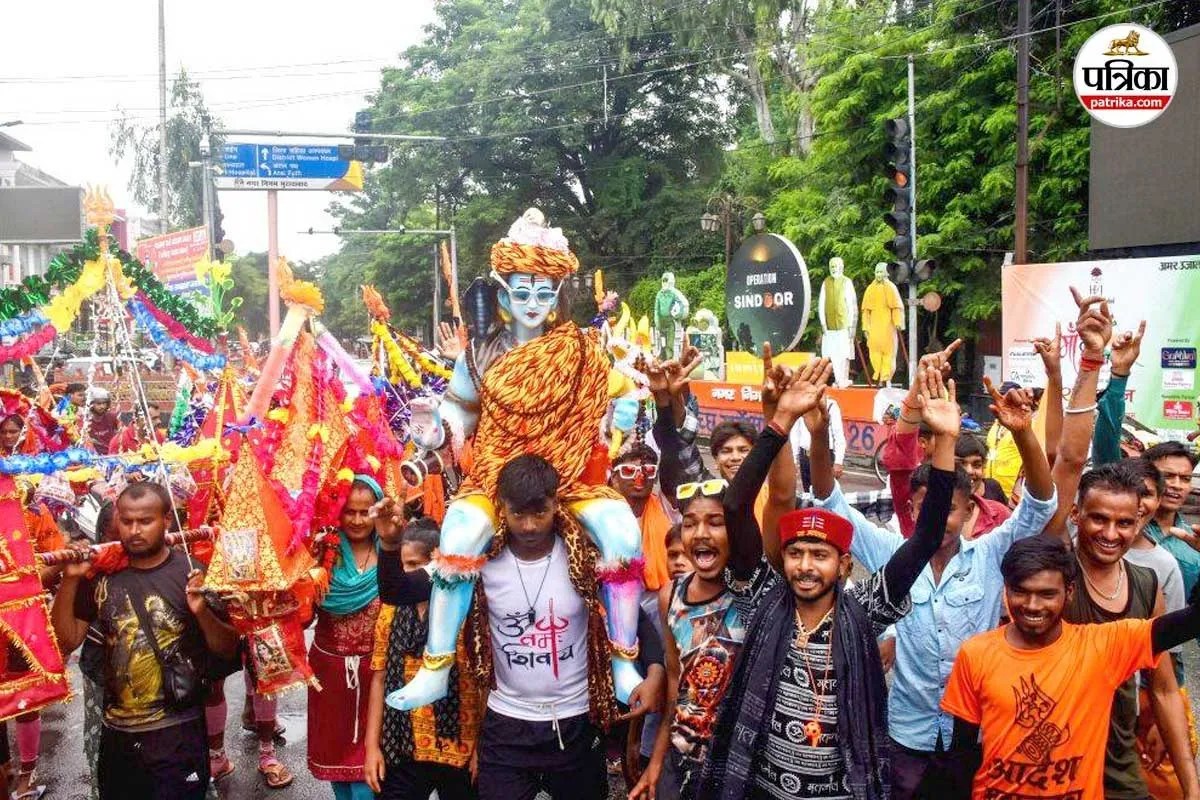 मुरादाबाद में हर तरफ गूंजा ‘बम-बम भोले’: कांवड़ियों के लिए खाली हुआ दिल्ली-लखनऊ हाईवे!