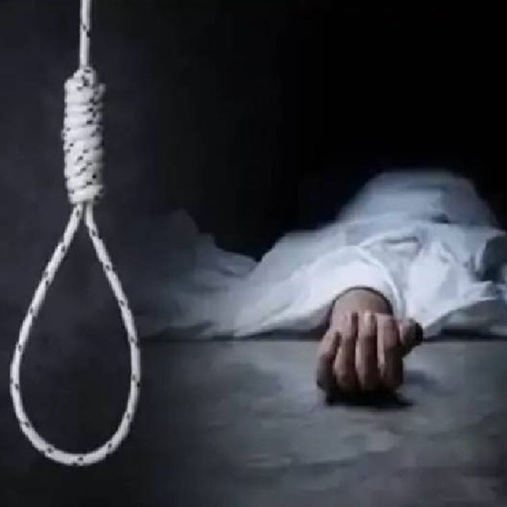 अयोध्या में महिला डॉक्टर का आवास पर मिला शव:मां की कॉल रिसीव नहीं हुई तो पड़ोसी पहुंचे, फंदे से लटकी मिली बॉडी