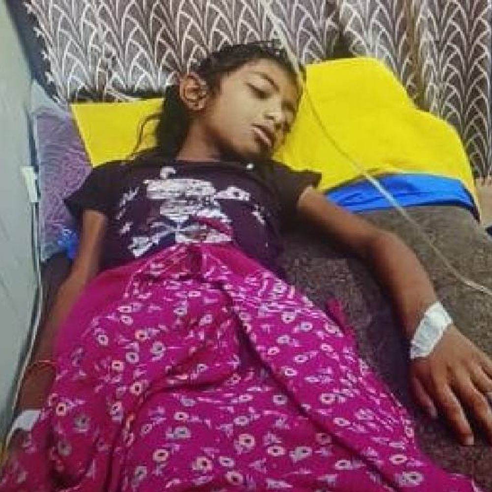 पेट दर्द की शिकायत लेकर क्लिनिक पहुंची बच्ची की मौत:10 दिनों से चल रहा था इलाज, परिजनों का आरोप; इलाज में लापरवाही से हुई मौत, कार्रवाई की मांग