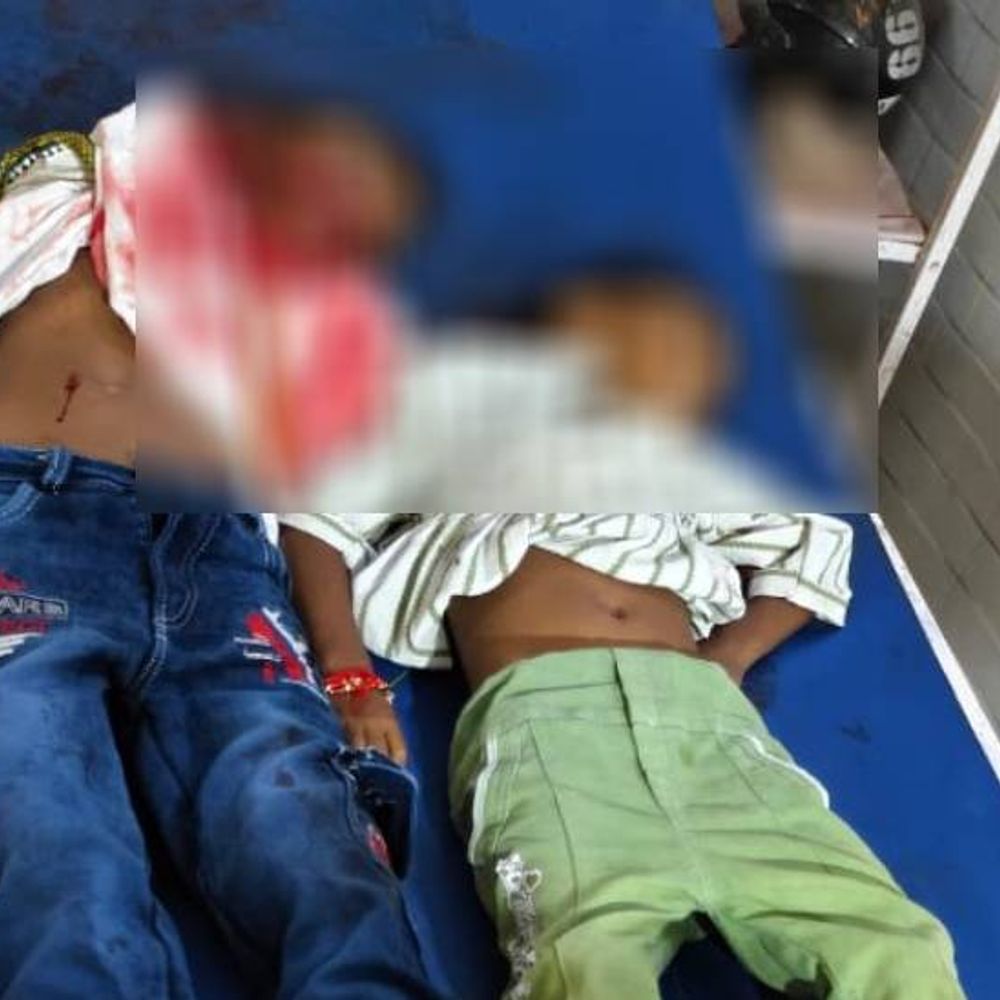बाइक डिवाइडर से टकराई, 2 मासूमों की मौत:मां-बाप समेत 3 घायल, भाई को राखी बांधने जा रहा था परिवार