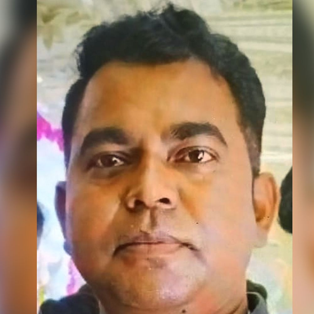 जामताड़ा में बेवा फाटक के पास दो बाइक की टक्कर:एक युवक की मौत, सिर में लगी गंभीर चोट; दो लोग गंभीर रूप से घायल