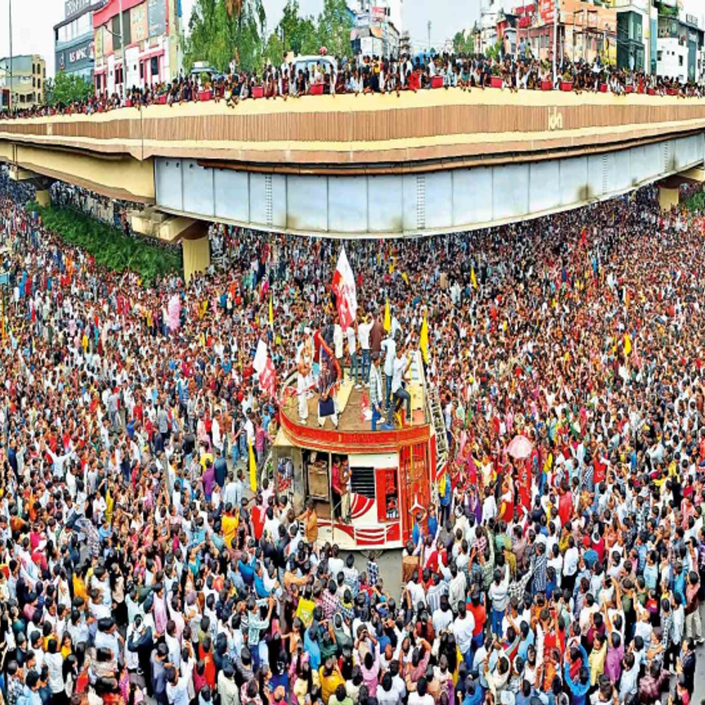 विश्व आदिवासी दिवस…:इंदौर में आदिवासी समाज ने दिखाई एकजुटता