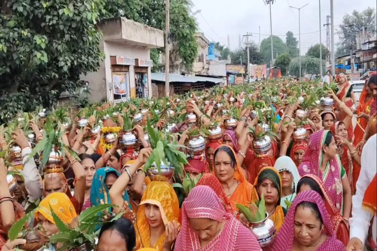 Alwar News: राजगढ़ में श्रीराम भक्त हनुमान कथा शुरू, निकली भव्य कलश यात्रा
