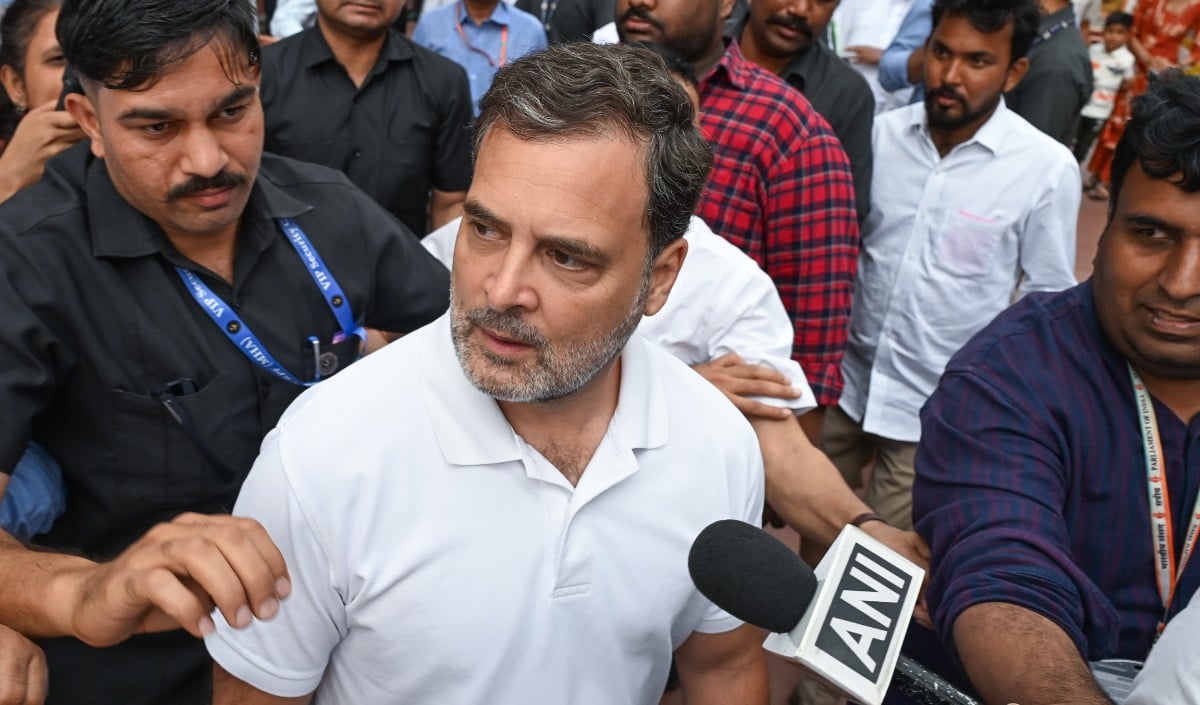 Uttarakhand में Kharge के ‘शुद्धिकरण’ को Rahul Gandhi ने बताया अपराध, पूछा- FIR क्यों नहीं?