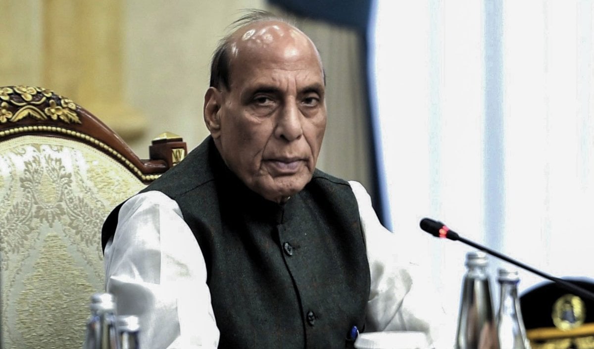 बिना चरित्र निर्माण के केवल डिग्री देने वाली शिक्षा अधूरी है, लखनऊ में बोले Rajnath Singh