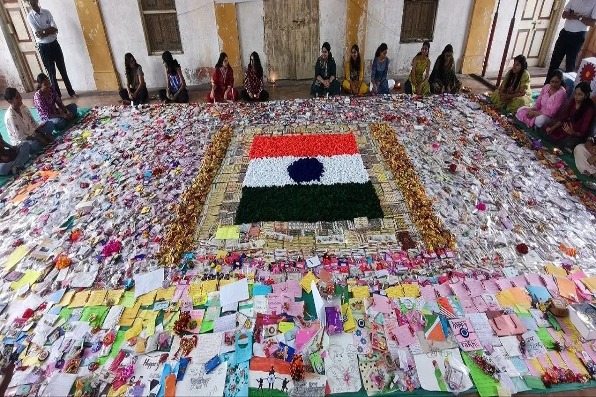 राखी के धागे से सीमा तक पहुंचा बहनों का स्नेह, जवानों के लिए भेजीं 68 हजार राखियां