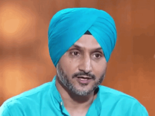 हरभजन ने बताई AAP छोड़ BJP जॉइन करने की वजह:भज्जी बोले- मेरी बात नहीं सुनी गई, किसी के कहने से मैं गद्दार नहीं हो जाता