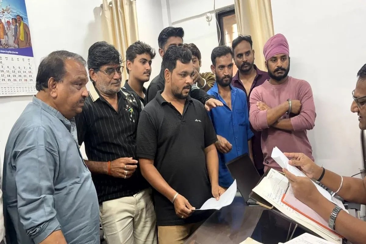 ठेला व्यापारियों को बड़ी राहत, कोर्ट ने कहा 27 तक नहीं उठाए कोई कदम