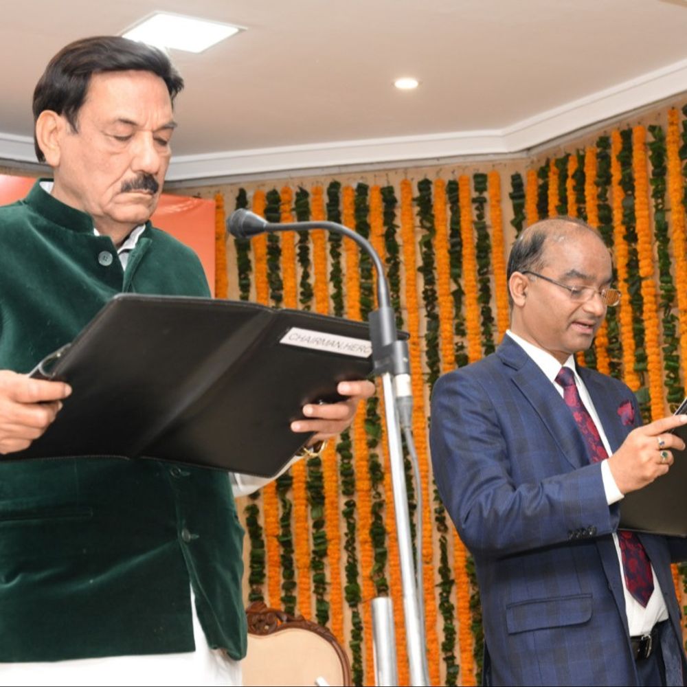 हरियाणा बिजली नियामक आयोग के लिए चेयरमैन की तलाश शुरू:नंद लाल शर्मा के निधन से खाली हुई पोस्ट, 5 साल का होगा कार्यकाल