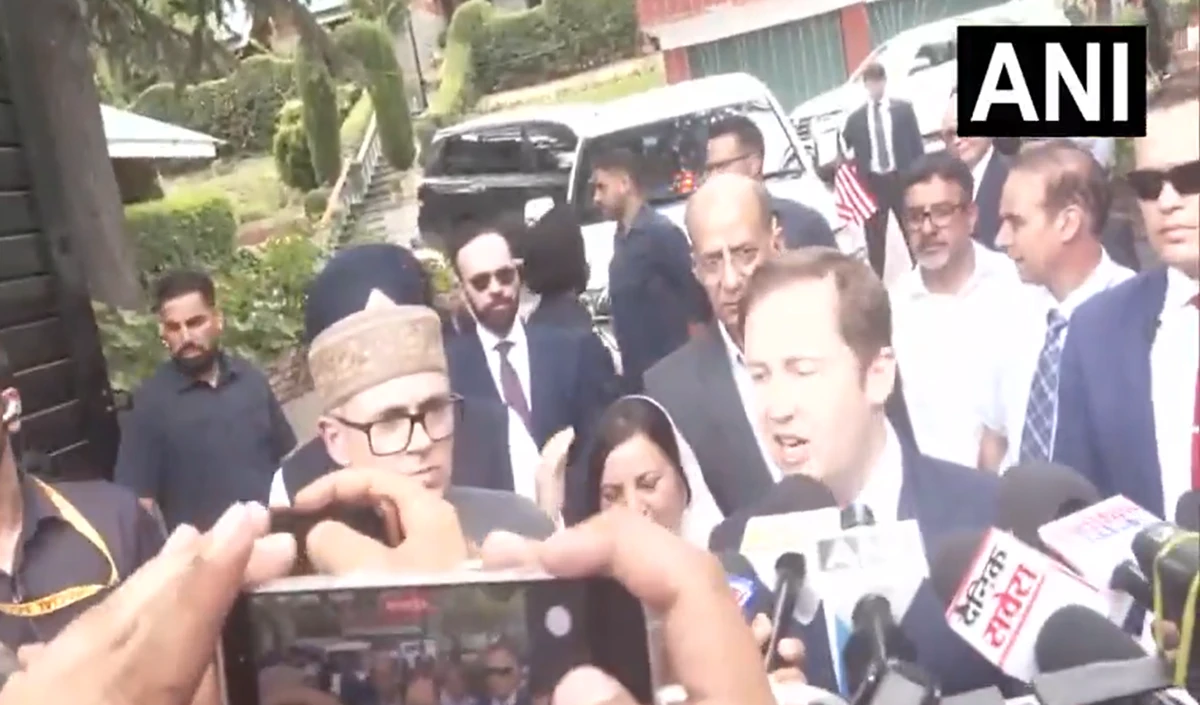 Srinagar में US Envoy Sergio Gor: Jammu and Kashmir को बताया भारत का अहम हिस्सा, Travel Advisory पर समीक्षा के संकेत