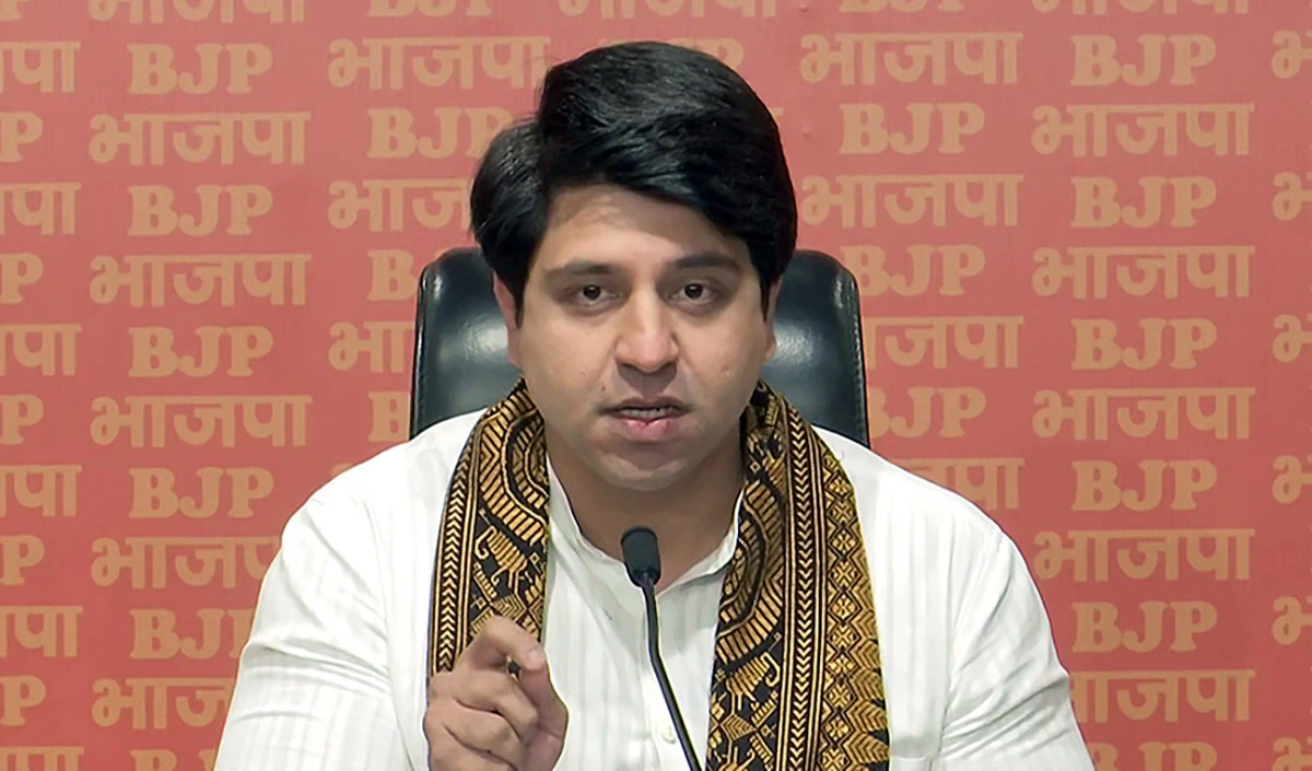 Prabhasakshi NewsRoom: Shehzad Poonawalla ने ‘इसलिए’ दिया BJP से इस्तीफा, लोकप्रिय Muslim Face के जाने से पार्टी पर क्या होगा असर?