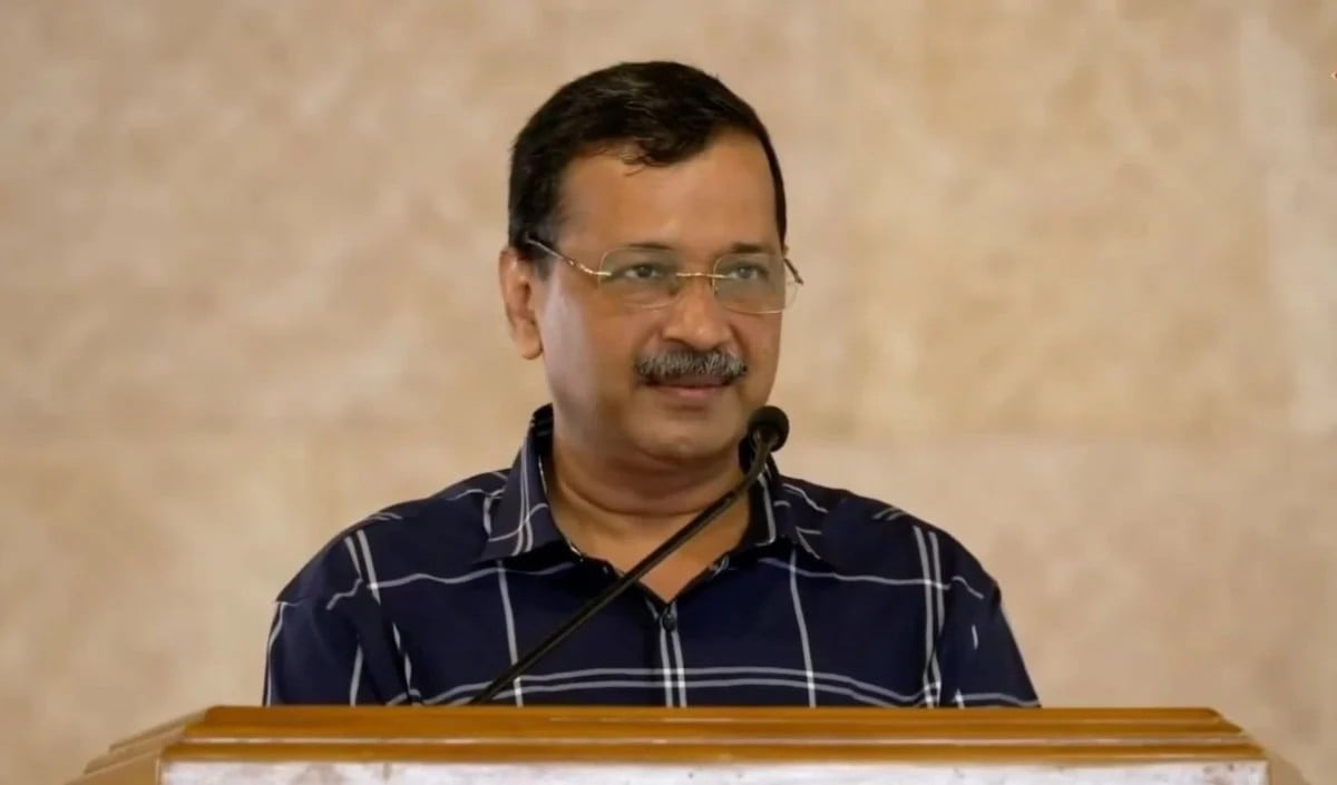 Delhi Voter List विवाद: SIR प्रक्रिया पर Arvind Kejriwal का तीखा हमला, कहा- चुनाव आयोग ऐसे तो आबादी घटा देगा