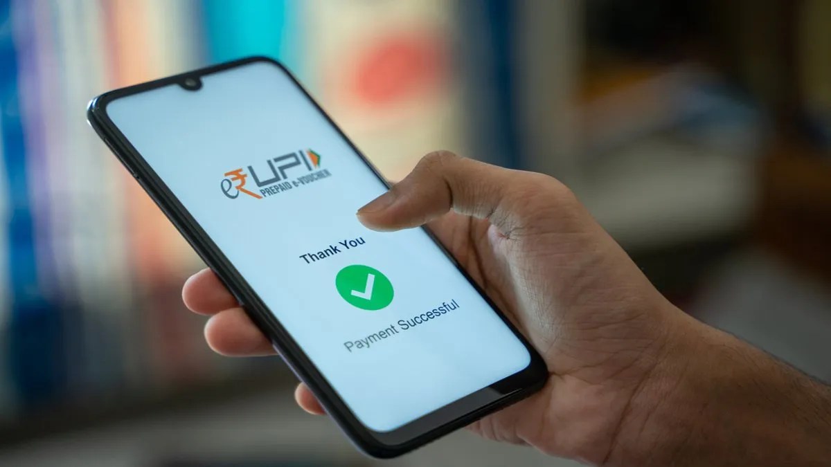 UPI Payment फेल हुआ और पैसे कट गए? इन स्टेप्स से वापस आएगी आपकी रकम, ज्यादा देरी होने पर बैंक देगा मुआवजा