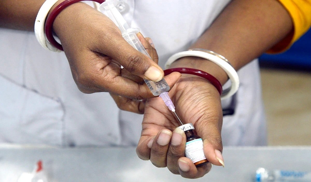 Cancer के इलाज में बड़ी जीत: Moderna का Personalized Vaccine सफल, Melanoma के मरीजों को मिली नई उम्मीद
