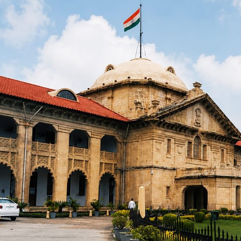 गलत आदेश पारित कर रहे जिला विद्यालय निरीक्षक:हाईकोर्ट ने कहा- निदेशक माध्यमिक शिक्षा हाजिर हों