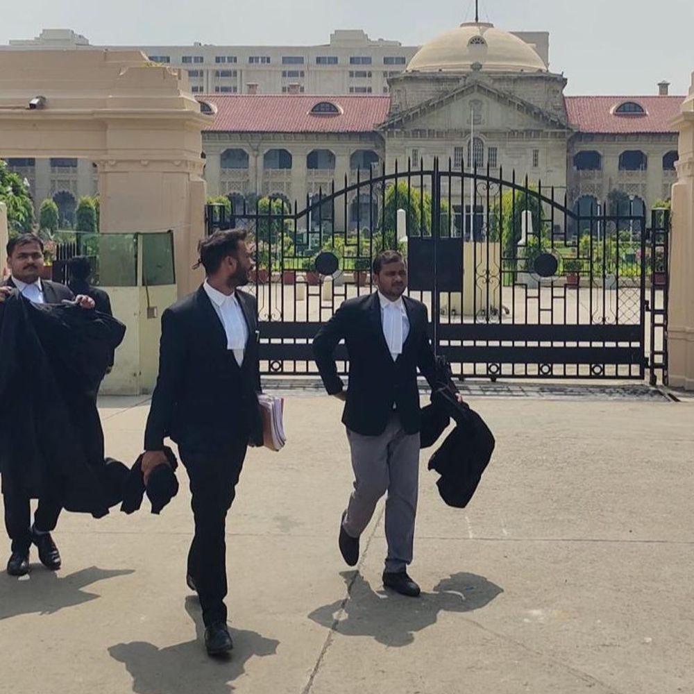 झूठे हलफनामे पर हाईकोर्ट ने 2 लाख का जुर्माना लगाया:पिछली कार्यवाहियों को छिपाकर झूठे हलफनामे पर पीआईएल की थी