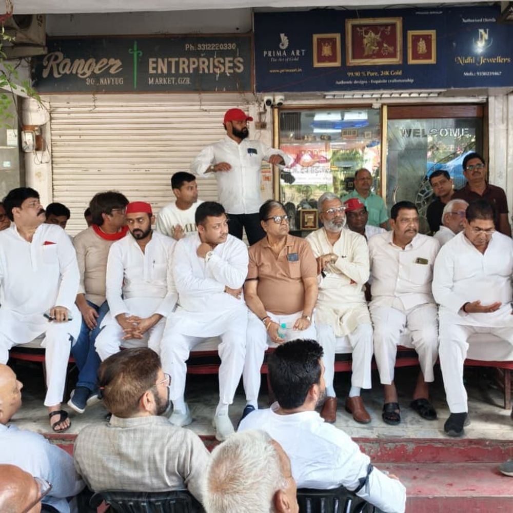हाउस टैक्स के खिलाफ व्यापारियों का धरना:गाजियाबाद में बोले- शिवरात्रि के बाद आंदोलन तेज किया जाएगा