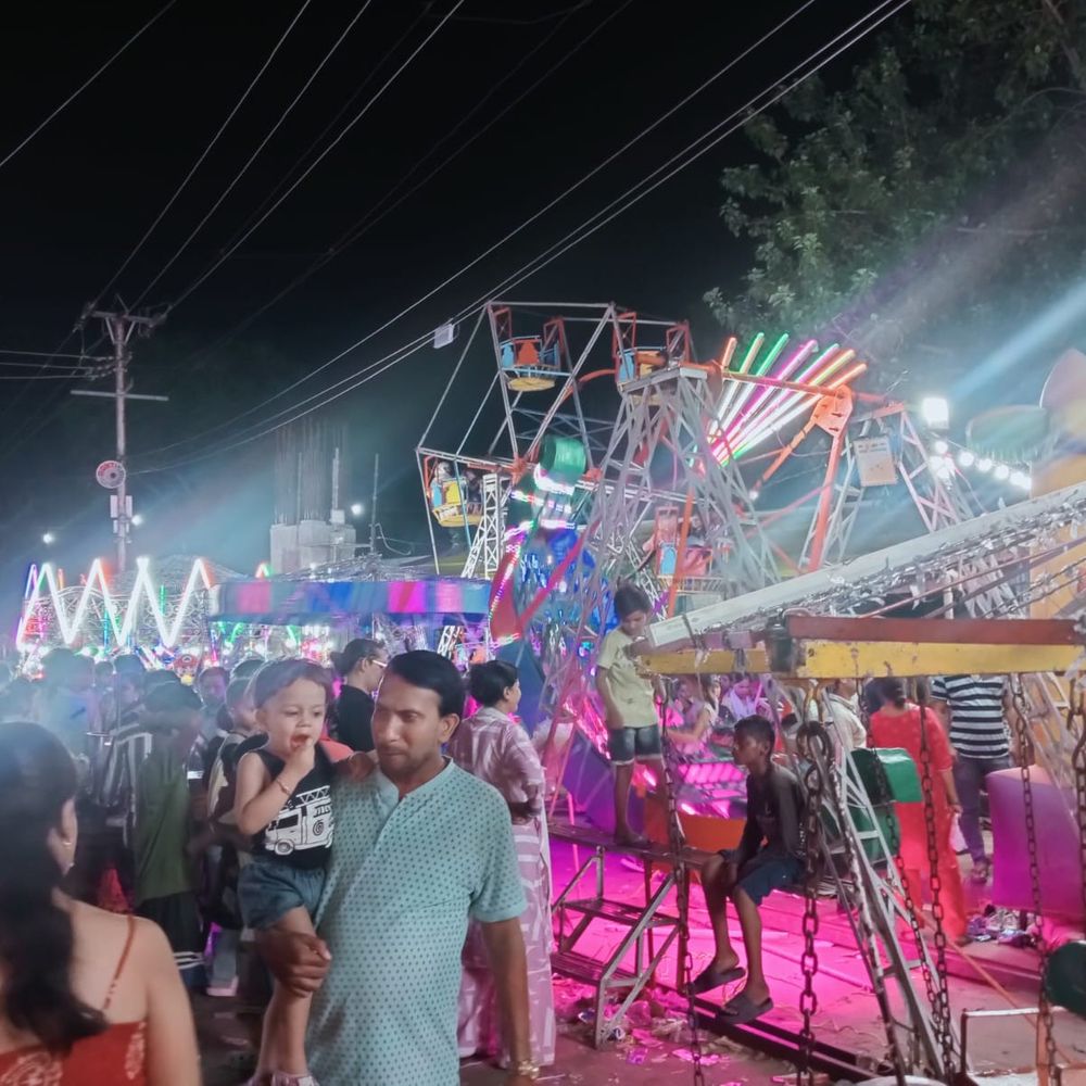 बल्केश्वर मेले में झूले-भंडारे की धूम:खाने-पीने, खरीदारी और दर्शन के लिए उमड़े हजारों लोग