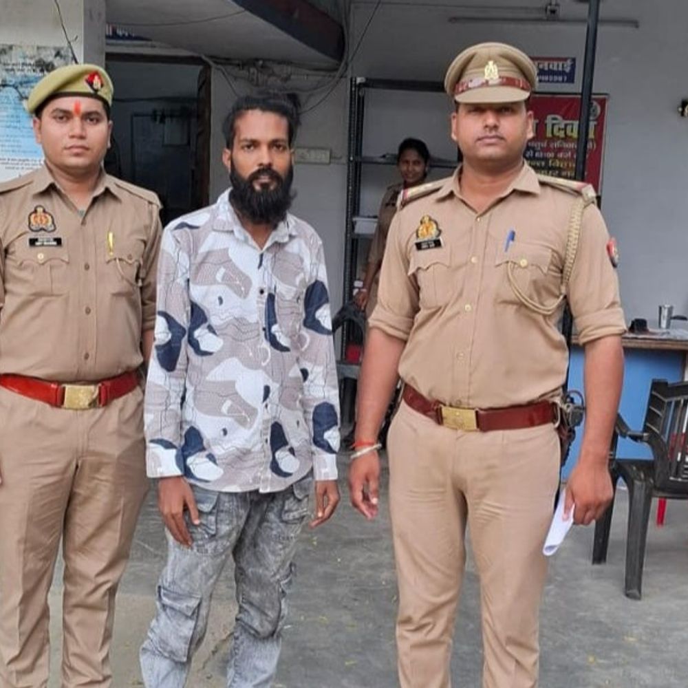 गैर इरादतन हत्या में 6 साल से फरार आरोपी अरेस्ट:अजय से बना था वीर चक्रधारी, छोटा पैग बनाने पर दोस्त को छत से फेंका था