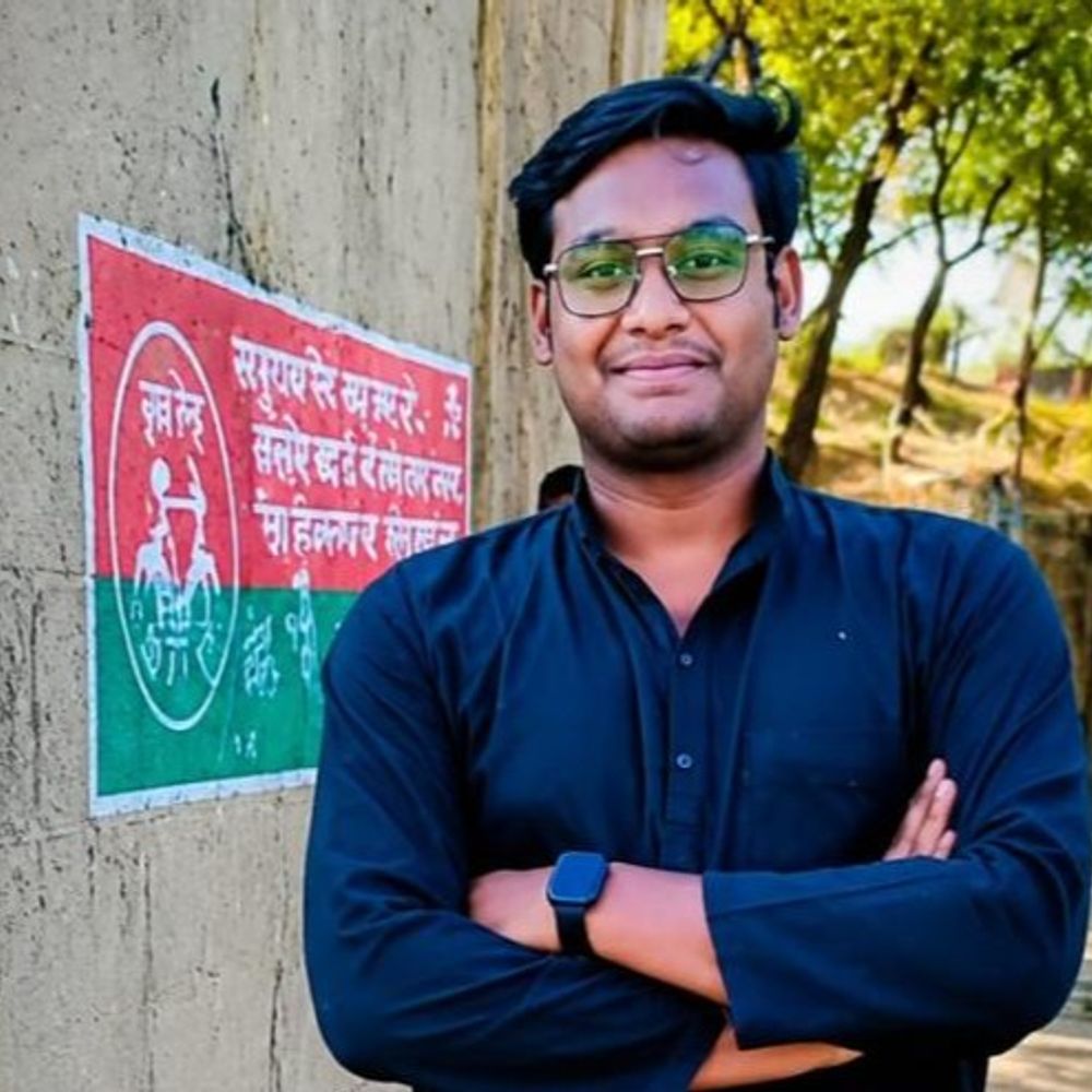 गर्लफ्रेंड के घर की छत पर मिली ब्वायफ्रेंड की लाश:रात में दोस्तों के साथ की थी शराब पार्टी, नशे में प्रेमिका से विवाद के बाद छत पर गया था; मौत की वजह स्पष्ट नहीं
