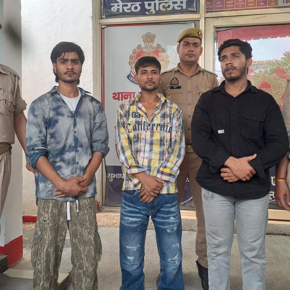 मेरठ में बाइकों से स्टंट करने वाले अरेस्ट:बीच सड़क मोटरसाइकिलों को दौड़ाकर उल्टा सीधा चलाया