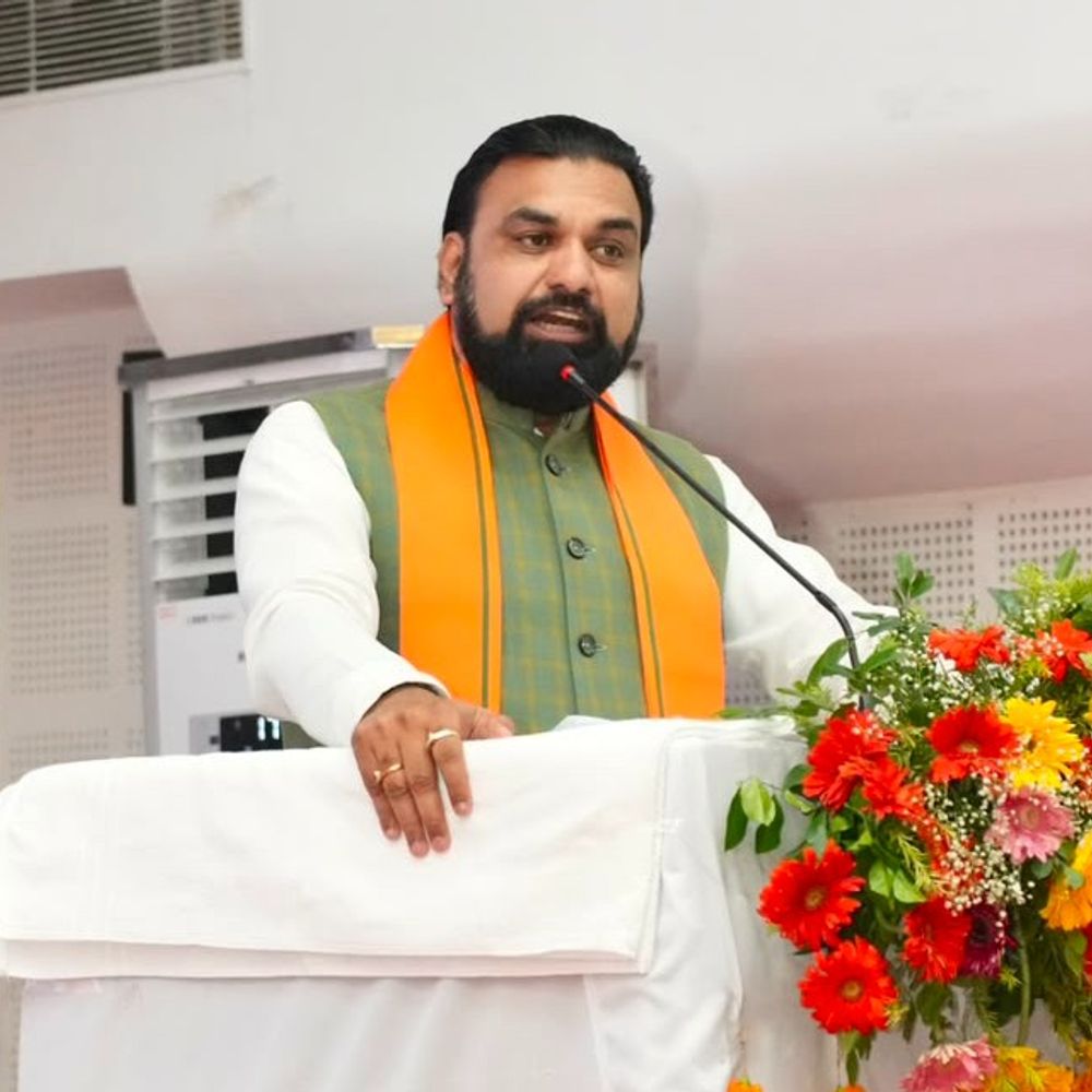 सांसद-विधायकों के फोन का तुरंत देना होगा जवाब:बिहार सरकार ने अधिकारियों को जारी किए निर्देश, नहीं उठा पाए तो बाद में करना होगा कॉल