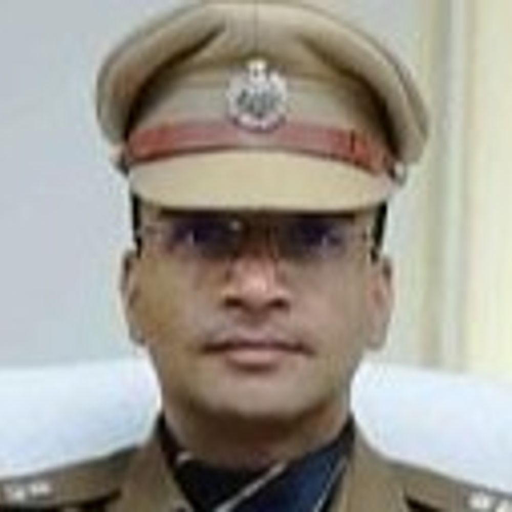 मेरठ SSP अविनाश पांडेय हटाए गए:लखनऊ हेडक्वार्टर से किए गए अटैच, थप्पड़कांड से विवादों में आए थे