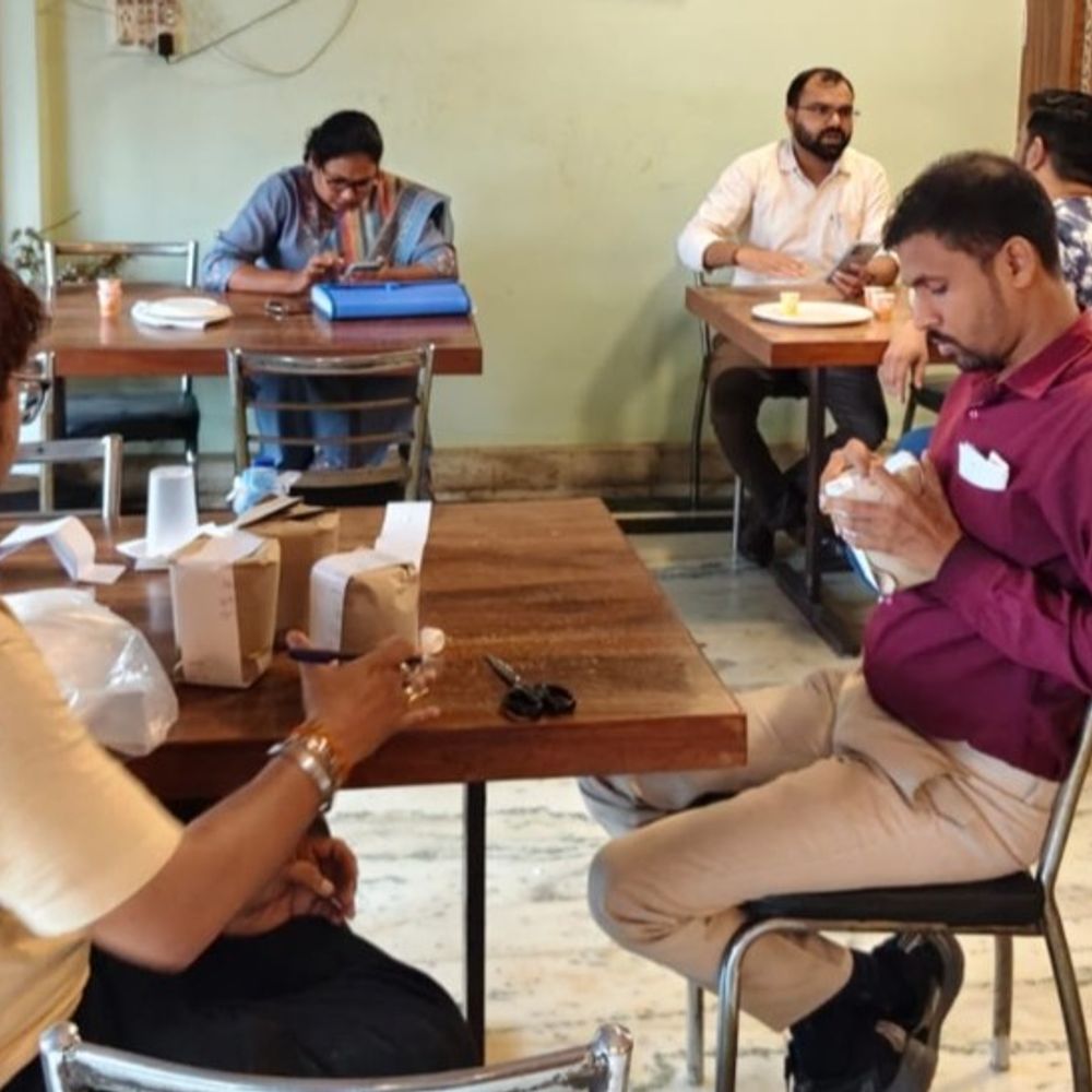 बिलासपुर में डेयरी से पनीर का लिया सैंपल:अपना मार्ट में छापेमारी, अरहर दाल और चिकन फैक्ट्री रेस्टोरेंट से भी एग बिरयानी का लिया सैंपल