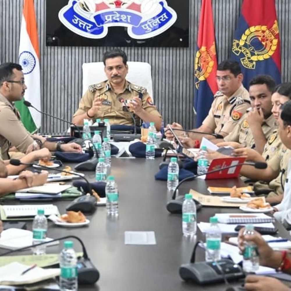 अपराधी-गैंगस्टर गैरजनपद में करेगा वारदात तो वाराणसी के थानेदार जिम्मेदार:CP बोले-हर हाल में उठाएं CUG फोन, हर FIR की ACP करेंगे समीक्षा