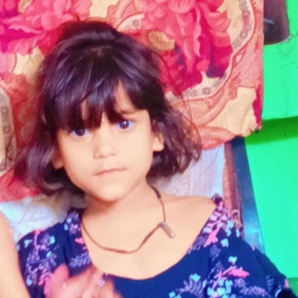 ग्रेटर नोएडा में 6 साल की मासूम की हत्या:बोरी लेकर जाते दिखा आरोपी, घर से लापता हुई थी बच्ची