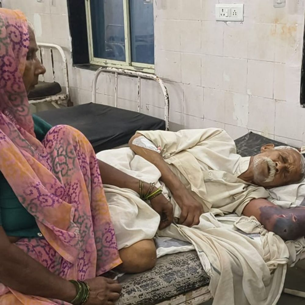 भिंड में नाला की सफाई को लेकर विवाद:बगुलरी गांव में 68 वर्षीय बुजुर्ग से डंडा से की मारपीट, जान से खत्म करने की धमकी