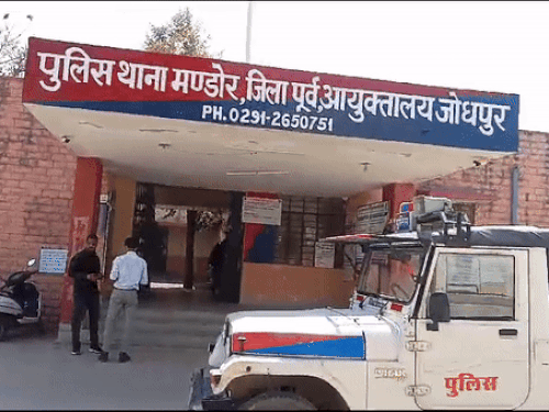 जोधपुर में मकान से मिला अफीम का दूध:आरोपियों के पास से 8 लाख भी मिले; इनामी बदमाश समेत दो गिरफ्तार